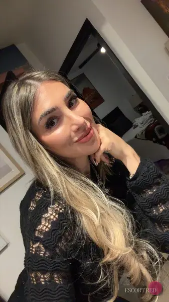 Addison, British trans escort in Tokyo — photo 4