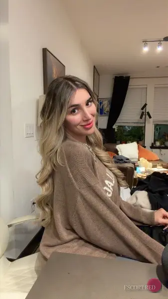 Addison, British trans escort in Tokyo — photo 6