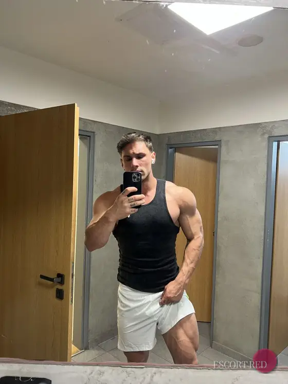 Adrian, Russian male escort in Tokyo — photo 3