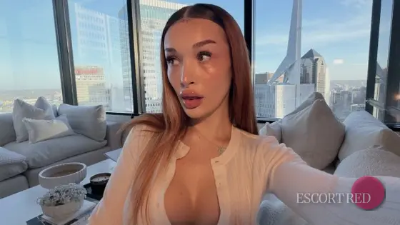 Adriana, British trans escort in Hong Kong — photo 4
