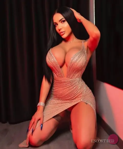 Afina, British trans escort in Tokyo — photo 6