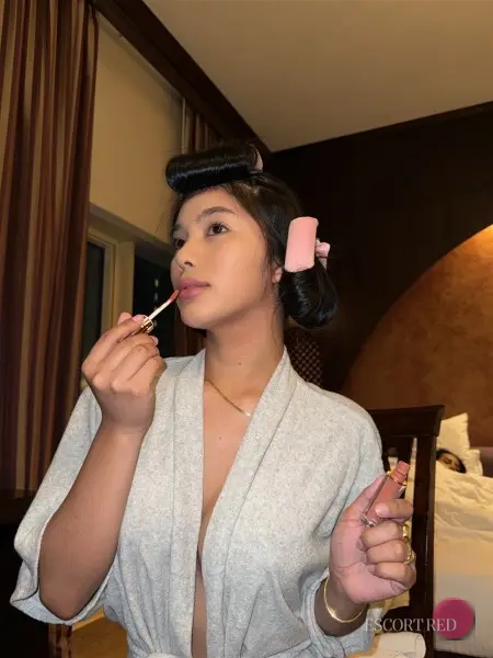 Aiko, British trans escort in Hong Kong — photo 3