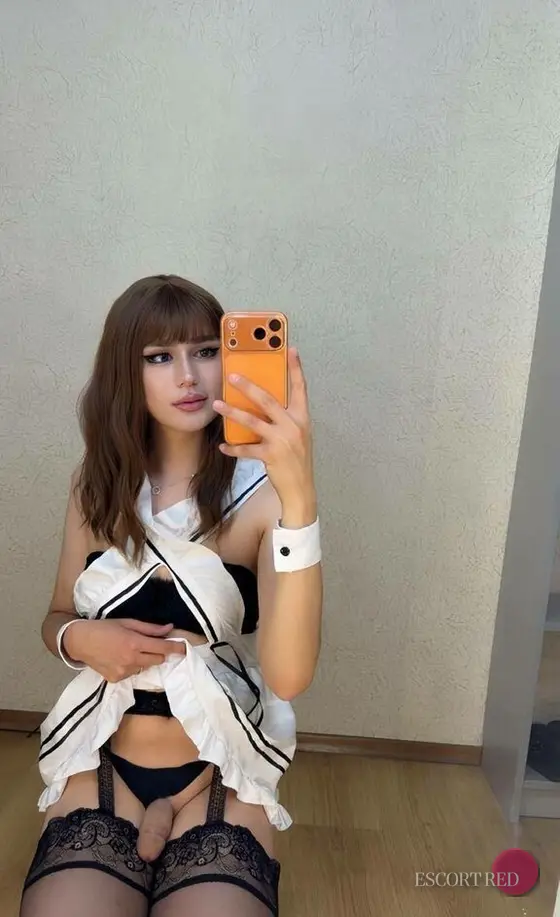 Aisha, Japanese trans escort in Hong Kong — photo 4