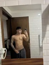 Aleo, British male escort in Macau — photo 4
