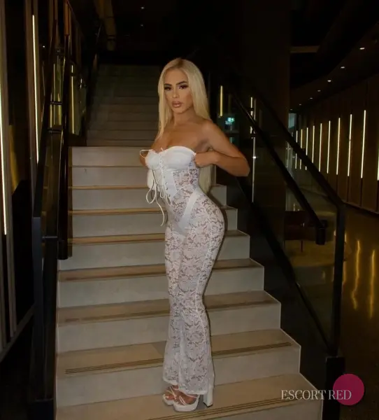 Alexa, Brazilian trans escort in Bangkok — photo 6