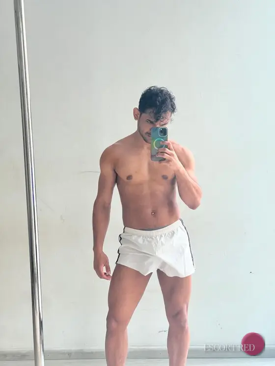 Alfred, Brazilian male escort in Bangkok — photo 4