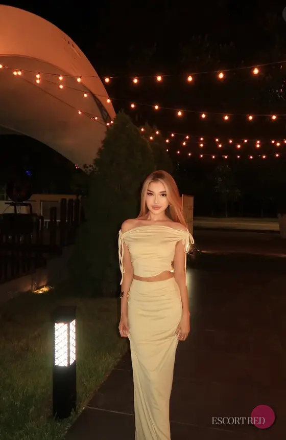 Milana, Russian escort in Macau