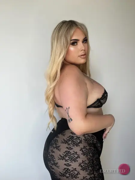 Ally, British trans escort in Macau