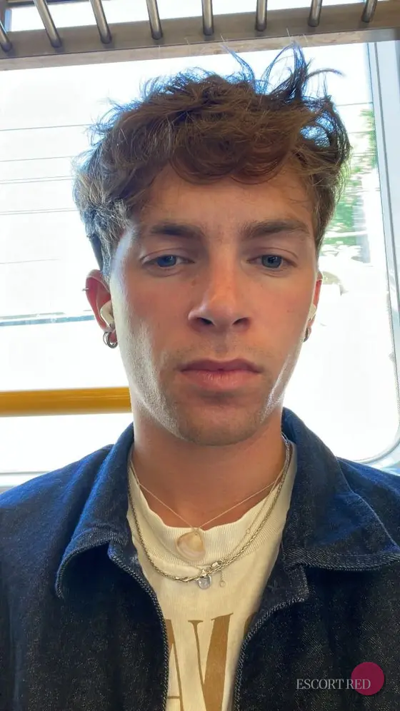 Ambrose, British male escort in Hong Kong — photo 4