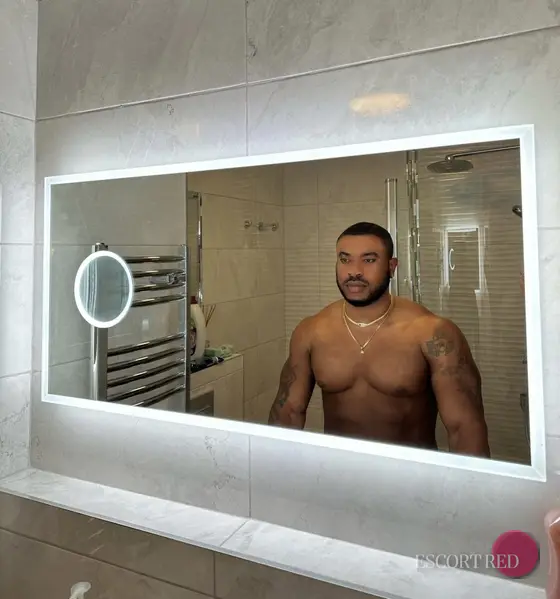 Andres, Nigerian male escort in Tokyo — photo 5