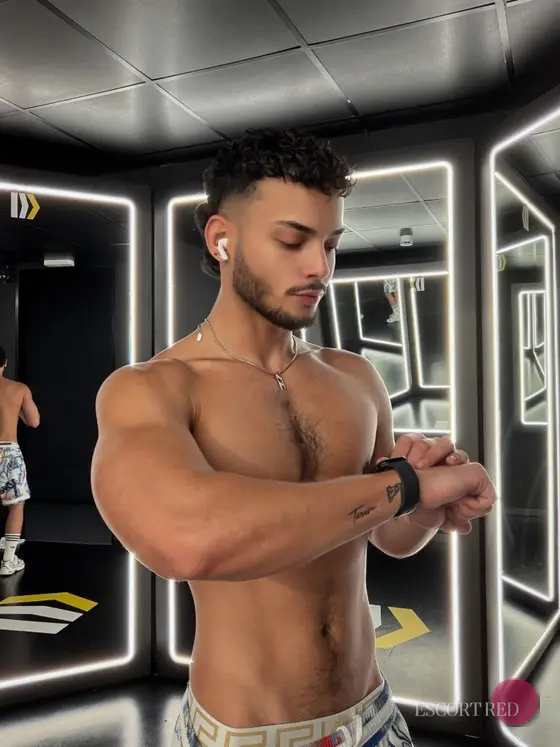Angelo, Brazilian male escort in Macau — photo 5