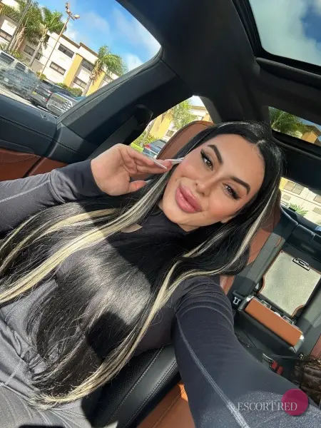 Anika, Indian trans escort in Hong Kong — photo 3