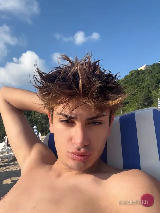 Arthur, Brazilian male escort in Macau — photo 4