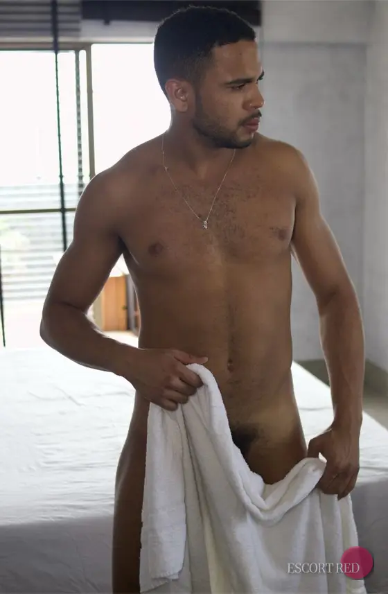 Atticus, Nigerian male escort in Bangkok — photo 4