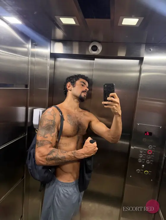 August, Brazilian male escort in Macau — photo 4