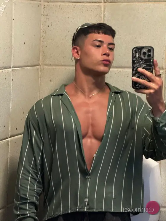 Axl, Indian male escort in Hong Kong