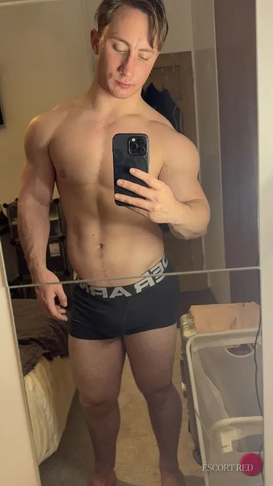 Benjamin, Russian male escort in Tokyo — photo 3