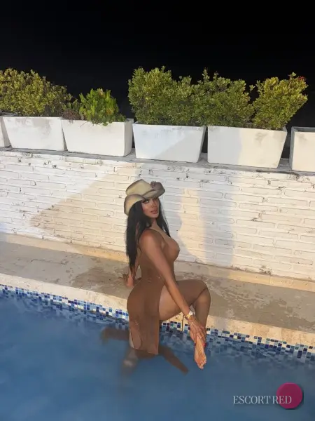 Berenice, Brazilian trans escort in Macau — photo 6