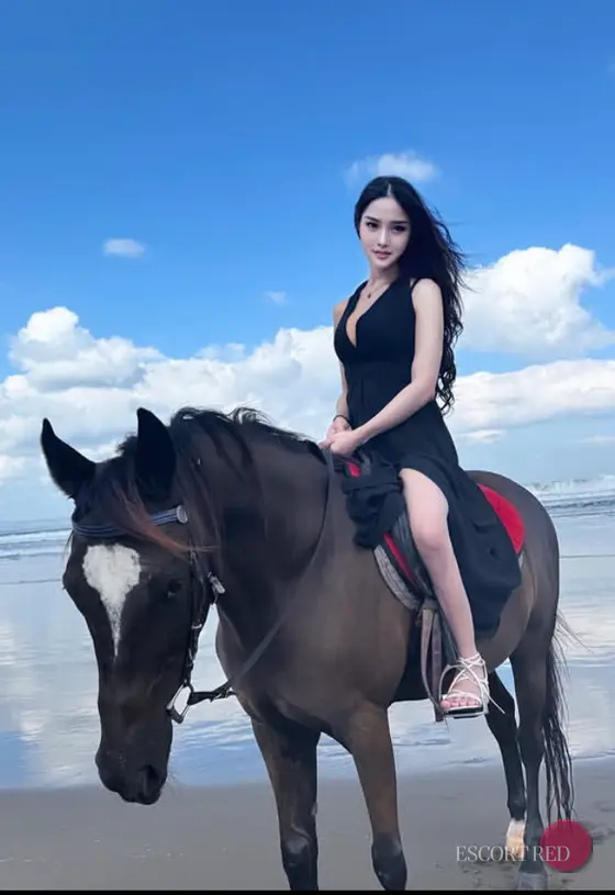 Beverly Lee, Indonesian escort in Hong Kong
