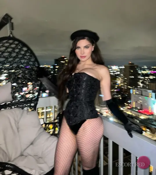 Bonita, Brazilian trans escort in Macau — photo 3