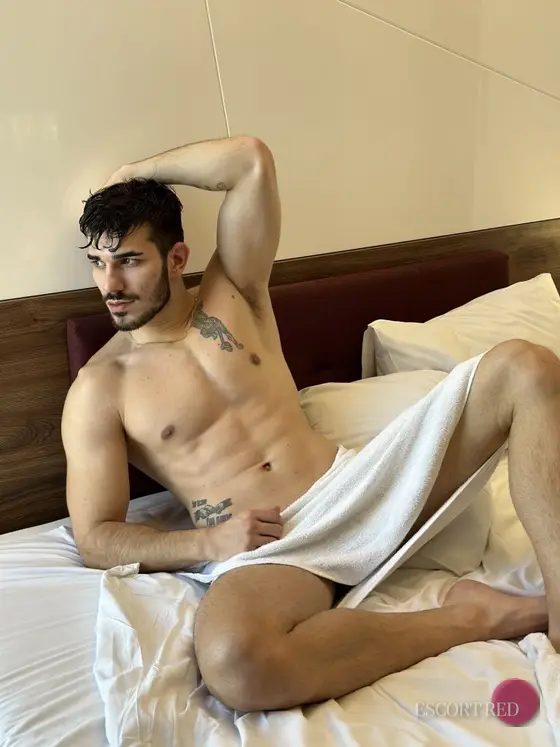 Boris, Russian male escort in Tokyo — photo 4