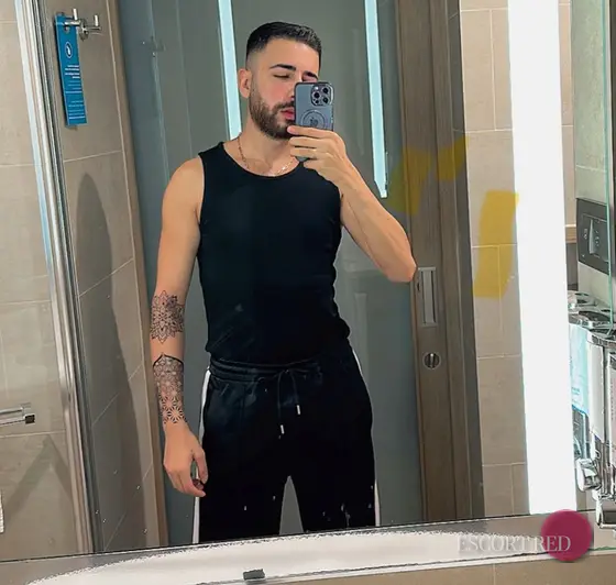 Burak, Indian male escort in Bangkok — photo 3