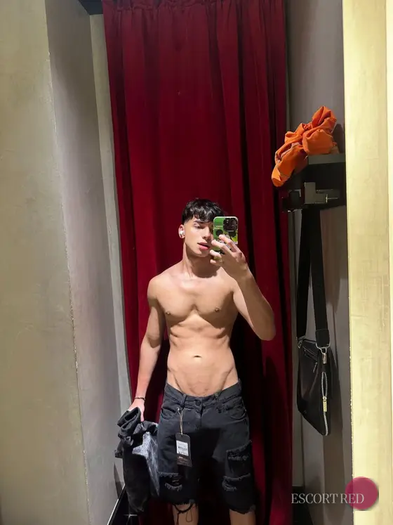 Byron, Brazilian male escort in Tokyo — photo 4