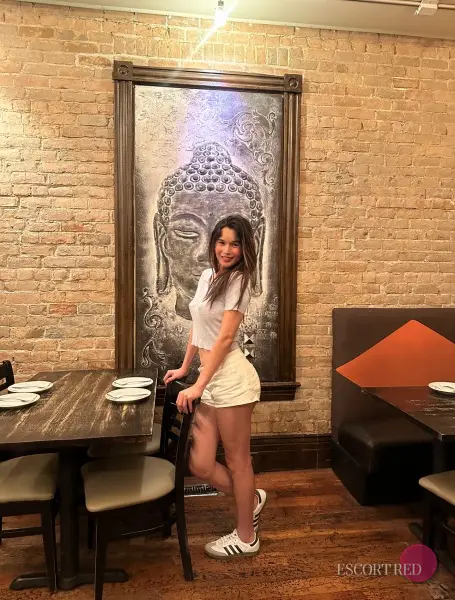Camille, Brazilian trans escort in Macau — photo 3