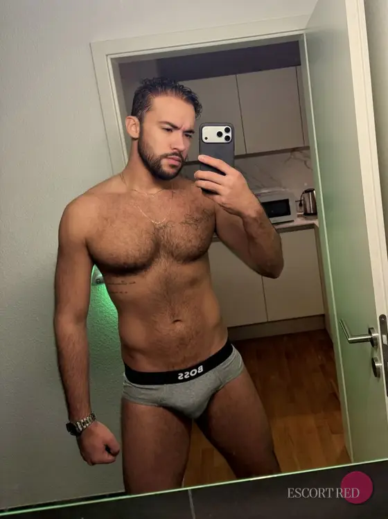 Carlo, Brazilian male escort in Tokyo