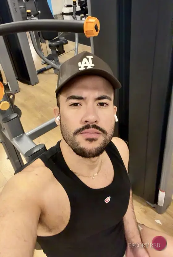 Carlo, Brazilian male escort in Tokyo — photo 4