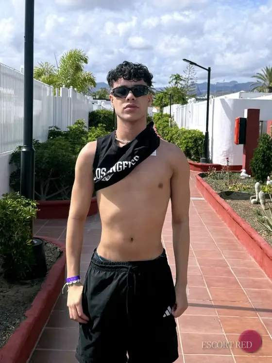 Cedric, Brazilian male escort in Tokyo — photo 5