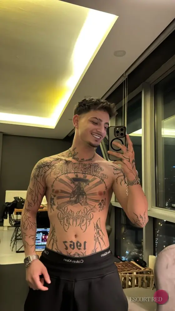 Cem, Chinese male escort in Bangkok