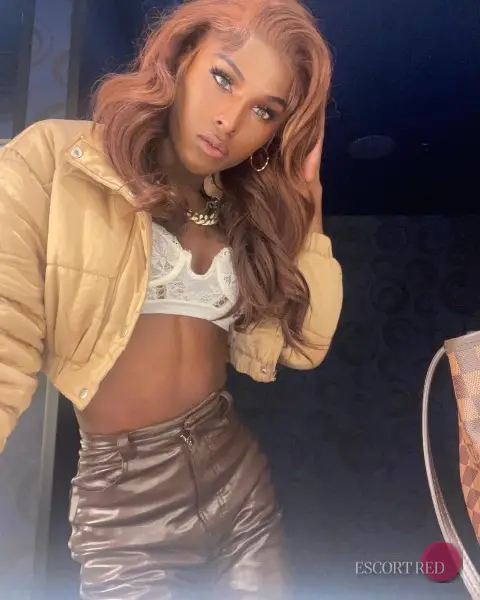Chloe, Chinese trans escort in Hong Kong — photo 4