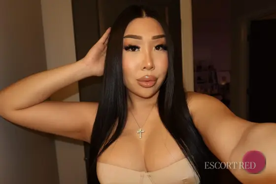 Chrissy, Vietnamese trans escort in Tokyo — photo 4