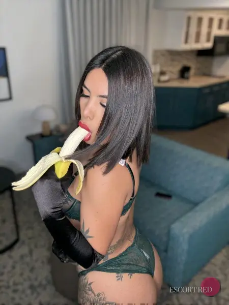 Dania, Brazilian trans escort in Bangkok