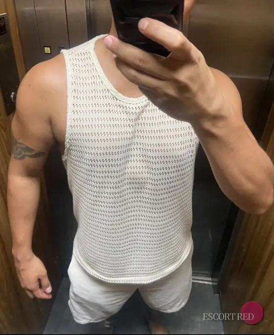 Darren, Brazilian male escort in Tokyo — photo 4