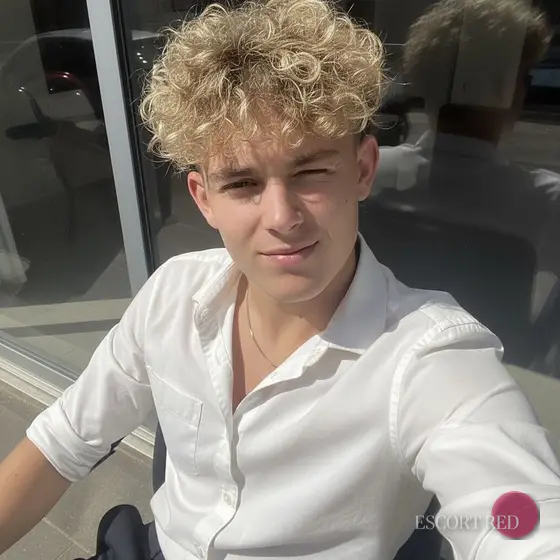 Diego, Russian male escort in Hong Kong