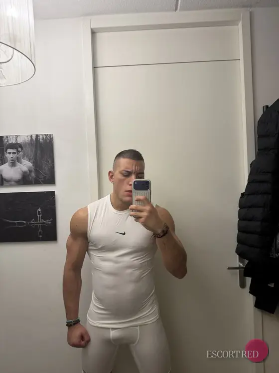 Dominic, Russian male escort in Tokyo — photo 3