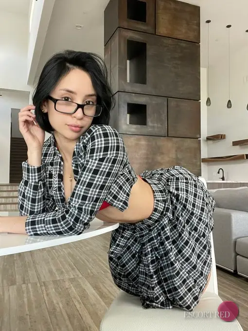 Doriane, Finnish escort in Bangkok — photo 3