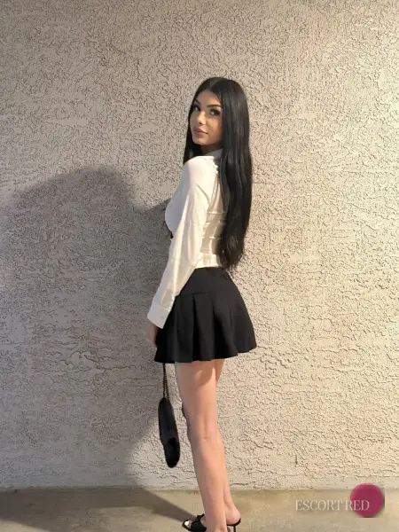 Elaine, Brazilian trans escort in Hong Kong — photo 3