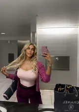 Elisa, Brazilian trans escort in Hong Kong — photo 2
