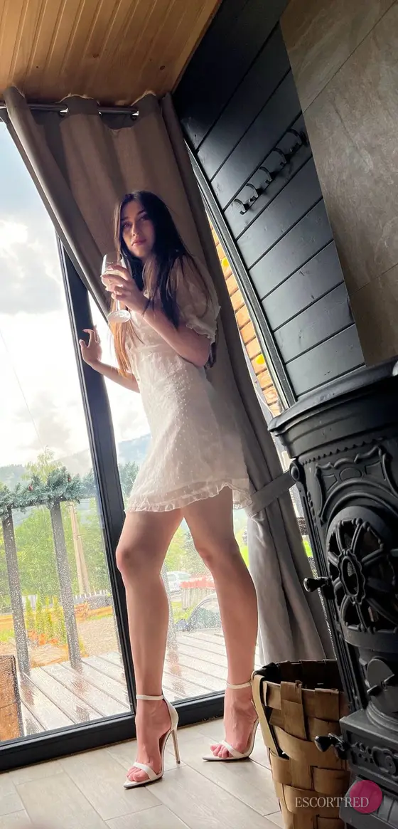 Mira, escort in Hong Kong