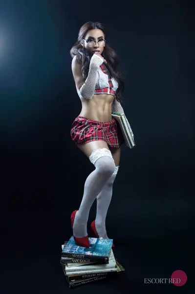 Erika, Brazilian trans escort in Hong Kong — photo 5