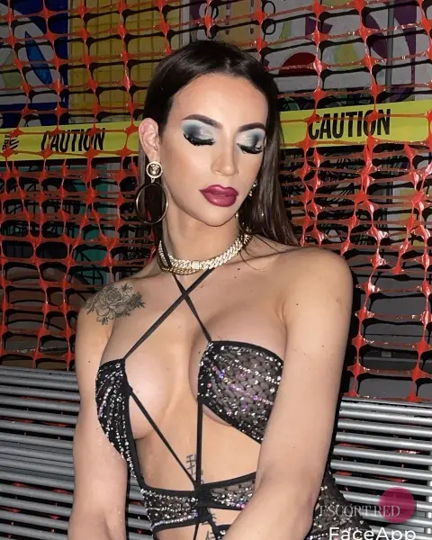 Esperanza, Brazilian trans escort in Tokyo — photo 5