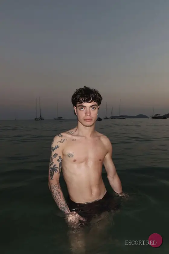 Evgen, Brazilian male escort in Bangkok — photo 3