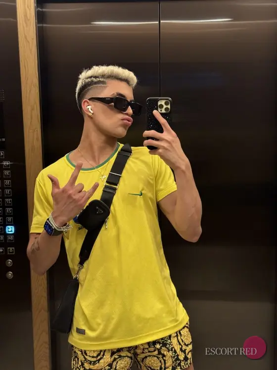 Felipe, British male escort in Bangkok — photo 4