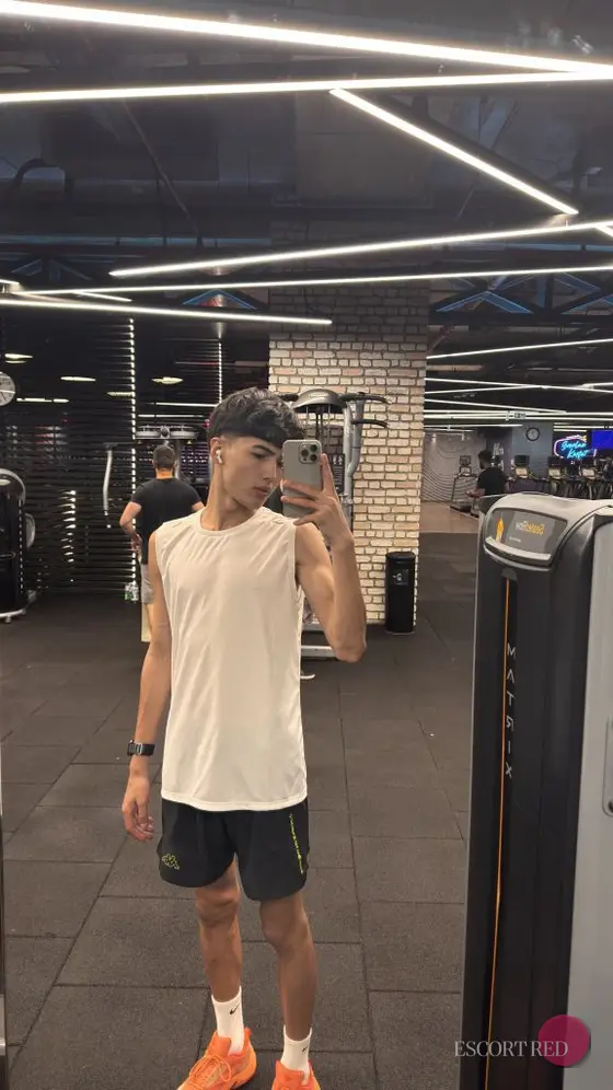Ford, Thai male escort in Bangkok