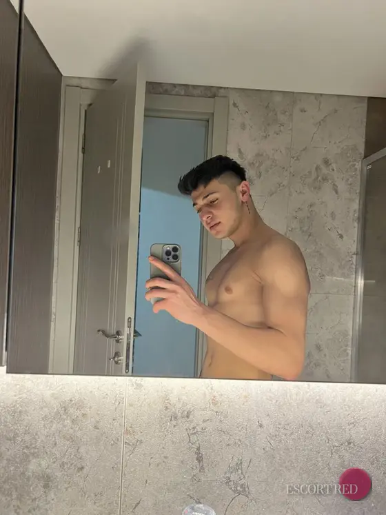 Franklin, Brazilian male escort in Hong Kong — photo 4