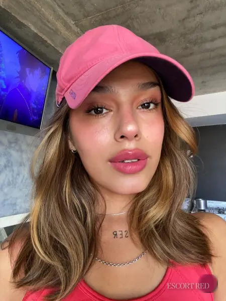 Gia, Brazilian trans escort in Hong Kong — photo 4