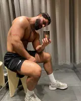 Hakan, British male escort in Tokyo — photo 4